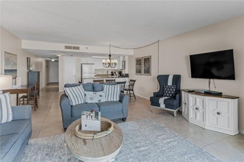 Condo in Indian Rocks Beach, Florida, 1 bedroom  № 1852775 - photo 10