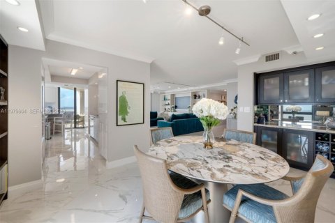 Copropriété à vendre à Miami, Floride: 3 chambres, 177.72 m2 № 2048022 - photo 8