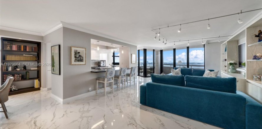 Condo à Miami, Floride, 3 chambres  № 2048022