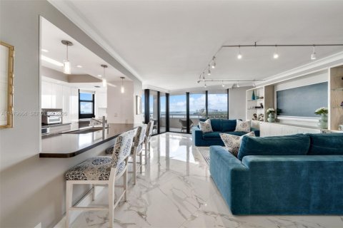 Copropriété à vendre à Miami, Floride: 3 chambres, 177.72 m2 № 2048022 - photo 3