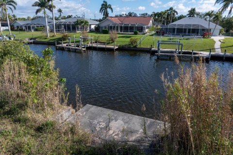Terreno en venta en Cape Coral, Florida № 1545287 - foto 8