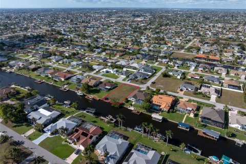 Terreno en venta en Cape Coral, Florida № 1545287 - foto 1