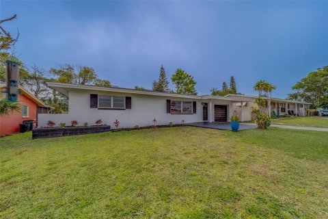 Casa en Seminole, Florida 2 dormitorios, 124.86 m2 № 2108077