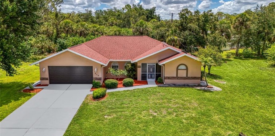 House in Port Charlotte, Florida 3 bedrooms, 176.79 sq.m. № 1799780
