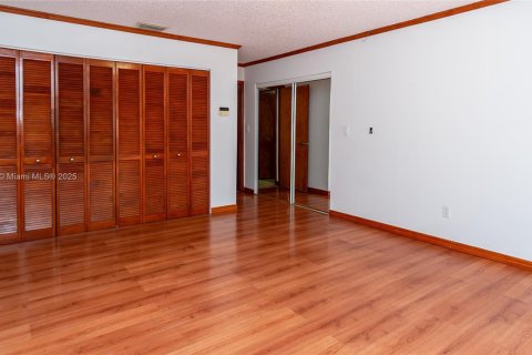 Villa ou maison à louer à Miami, Floride: 3 chambres, 146.23 m2 № 1920457 - photo 21