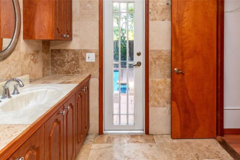 Villa ou maison à louer à Miami, Floride: 3 chambres, 146.23 m2 № 1920457 - photo 25