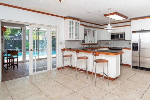 Villa ou maison à louer à Miami, Floride: 3 chambres, 146.23 m2 № 1920457 - photo 17