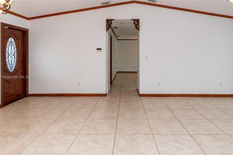 Villa ou maison à louer à Miami, Floride: 3 chambres, 146.23 m2 № 1920457 - photo 6