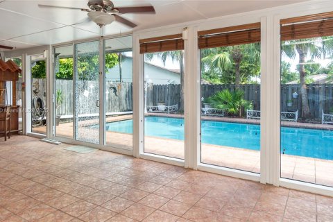 Villa ou maison à louer à Miami, Floride: 3 chambres, 146.23 m2 № 1920457 - photo 19