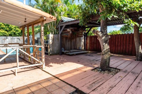 Villa ou maison à louer à Miami, Floride: 3 chambres, 146.23 m2 № 1920457 - photo 27