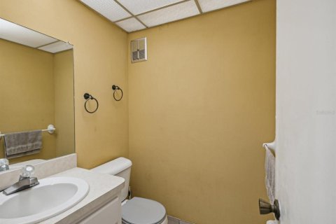 Condominio en venta en New Port Richey, Florida, 1 dormitorio, 72.37 m2 № 1086562 - foto 10