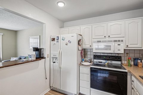 Condominio en venta en New Port Richey, Florida, 1 dormitorio, 72.37 m2 № 1086562 - foto 13