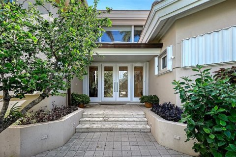 House in Longboat Key, Florida 4 bedrooms, 471.94 sq.m. № 2209105 - photo 8
