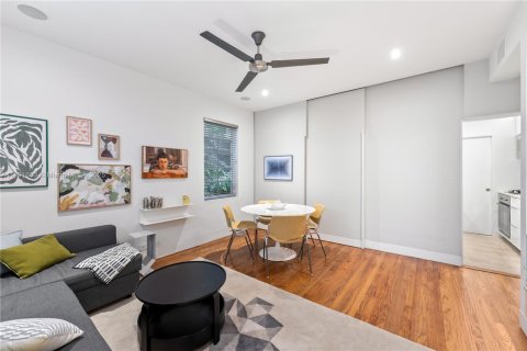 Condo in Miami Beach, Florida, 1 bedroom  № 1943883 - photo 8