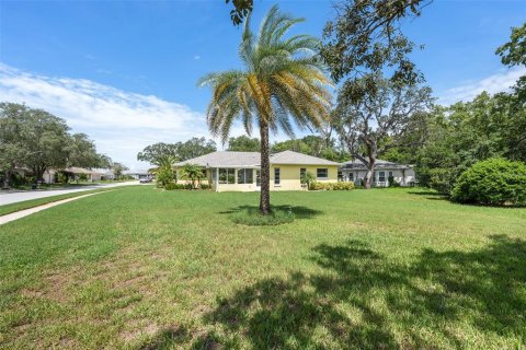 House in Port Richey, Florida 2 bedrooms, 136.57 sq.m. № 2330331 - photo 20
