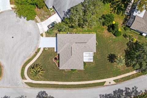 House in Port Richey, Florida 2 bedrooms, 136.57 sq.m. № 2330331 - photo 21