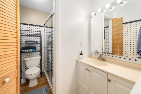 House in Apollo Beach, Florida 4 bedrooms, 151.99 sq.m. № 2391705 - photo 26