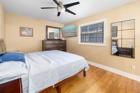 House in Apollo Beach, Florida 4 bedrooms, 151.99 sq.m. № 2391705 - photo 23
