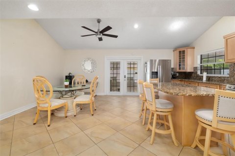 House in Apollo Beach, Florida 4 bedrooms, 151.99 sq.m. № 2391705 - photo 20