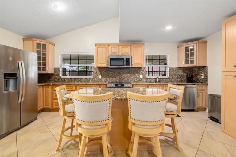 House in Apollo Beach, Florida 4 bedrooms, 151.99 sq.m. № 2391705 - photo 14