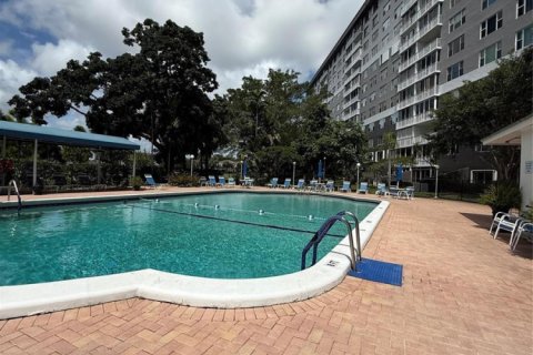 Condo in Hollywood, Florida, 2 bedrooms № 2081747