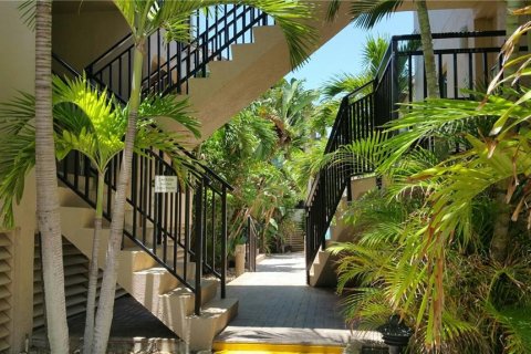 Copropriété à louer à Englewood, Floride: 1 chambre, 70.61 m2 № 251561 - photo 3