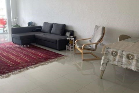 Condominio en venta en Sunny Isles Beach, Florida, 1 dormitorio, 92.9 m2 № 2034594 - foto 8