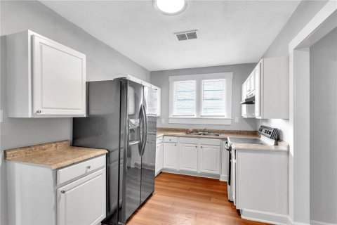 House in Tampa, Florida 3 bedrooms, 87.7 sq.m. № 1667006 - photo 7