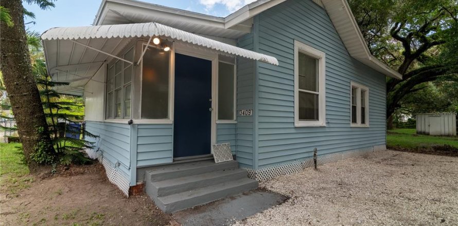House in Tampa, Florida 3 bedrooms, 87.7 sq.m. № 1667006