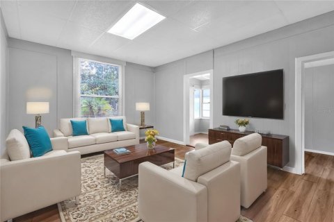 House in Tampa, Florida 3 bedrooms, 87.7 sq.m. № 1667006 - photo 11