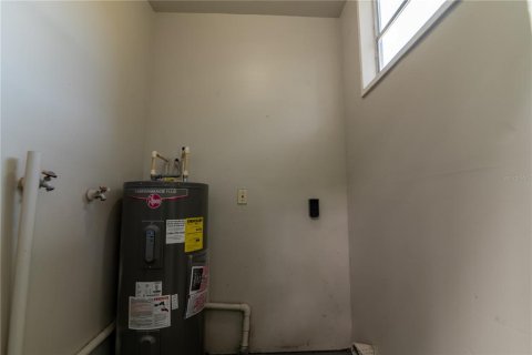 House in Tampa, Florida 3 bedrooms, 87.7 sq.m. № 1667006 - photo 27