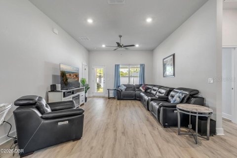 Villa ou maison à vendre à Palm Coast, Floride: 3 chambres, 145.3 m2 № 2360991 - photo 4