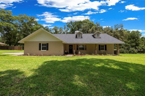 House in Ocala, Florida 3 bedrooms, 172.98 sq.m. № 1806860 - photo 2