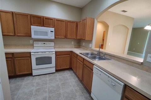 Townhouse in Kissimmee, Florida 3 bedrooms, 181.81 sq.m. № 1912339 - photo 3