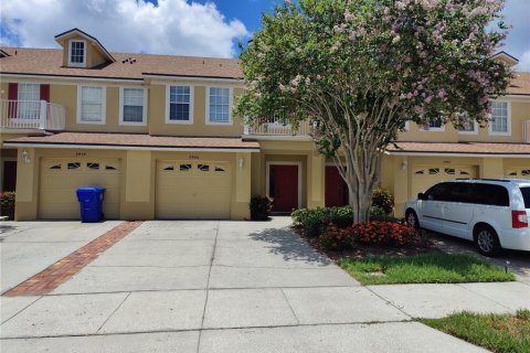 Townhouse in Kissimmee, Florida 3 bedrooms, 181.81 sq.m. № 1912339 - photo 1