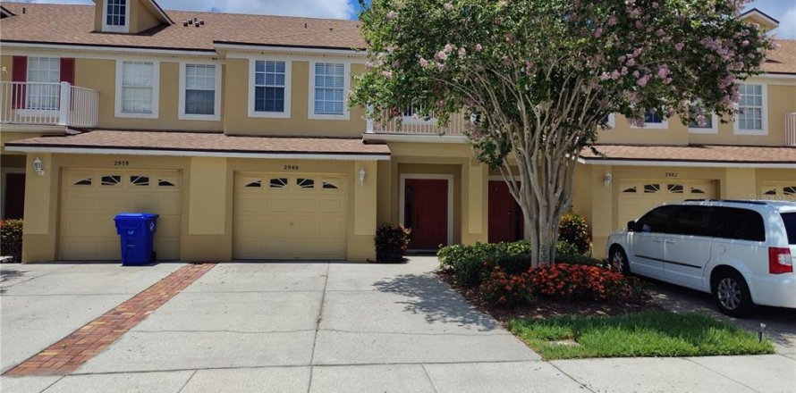 Adosado en Kissimmee, Florida 3 dormitorios, 181.81 m2 № 1912339
