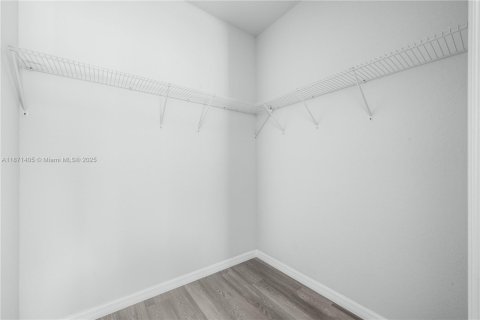 House in Sebring, Florida 3 bedrooms, 111.95 sq.m. № 1929414 - photo 28