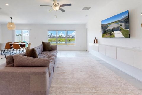 House in Riverview, Florida 4 bedrooms, 179.77 sq.m. № 2227931 - photo 6
