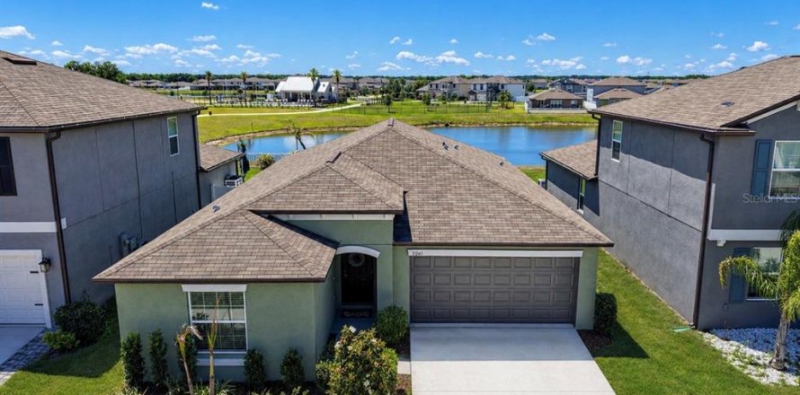 House in Riverview, Florida 4 bedrooms, 179.77 sq.m. № 2227931