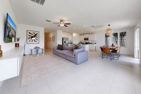 House in Riverview, Florida 4 bedrooms, 179.77 sq.m. № 2227931 - photo 5