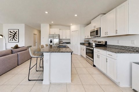 House in Riverview, Florida 4 bedrooms, 179.77 sq.m. № 2227931 - photo 10