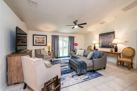 House in Ocala, Florida 3 bedrooms, 146.97 sq.m. № 1855406 - photo 14
