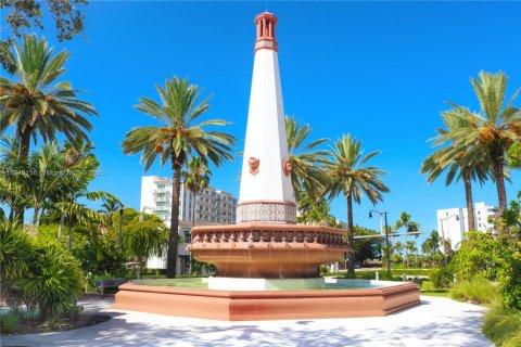 Condo in Miami Beach, Florida, 1 bedroom  № 1849024 - photo 25