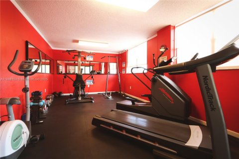 Condo in Miami Beach, Florida, 1 bedroom  № 1849024 - photo 15