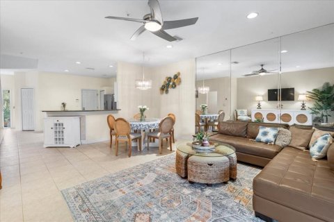 Townhouse in Madeira Beach, Florida 2 bedrooms, 141.58 sq.m. № 1618498 - photo 17