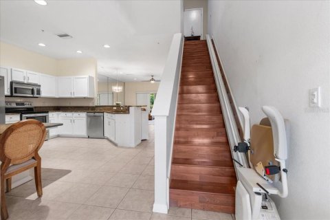 Townhouse in Madeira Beach, Florida 2 bedrooms, 141.58 sq.m. № 1618498 - photo 9