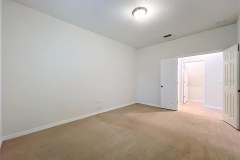Villa ou maison à louer à Orlando, Floride: 5 chambres, 286.88 m2 № 2411515 - photo 27