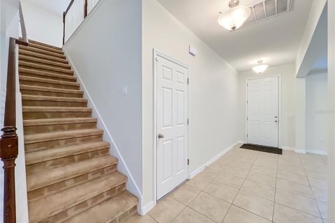 Villa ou maison à louer à Orlando, Floride: 5 chambres, 286.88 m2 № 2411515 - photo 19