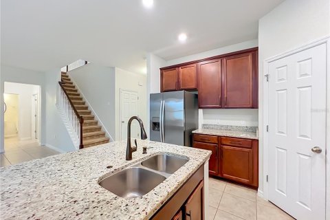 Villa ou maison à louer à Orlando, Floride: 5 chambres, 286.88 m2 № 2411515 - photo 12