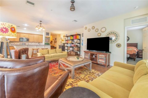 Condo in Orlando, Florida, 3 bedrooms № 2280254 - photo 25